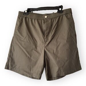 NWT INC men’s large Core shorts in olive green. 7 inch inseam. Drawstring